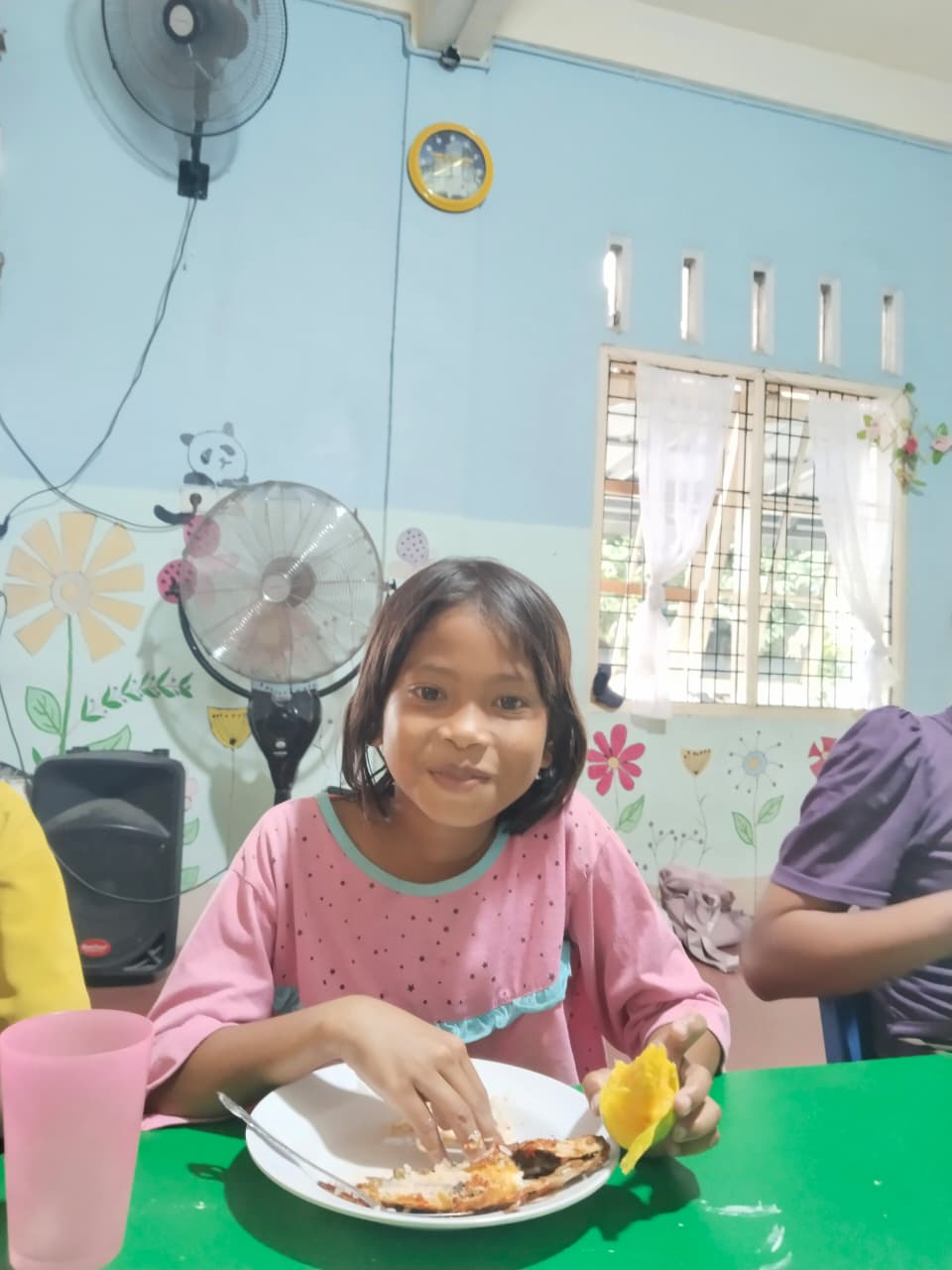 Bunga: una linda niña del Sureste Asiático